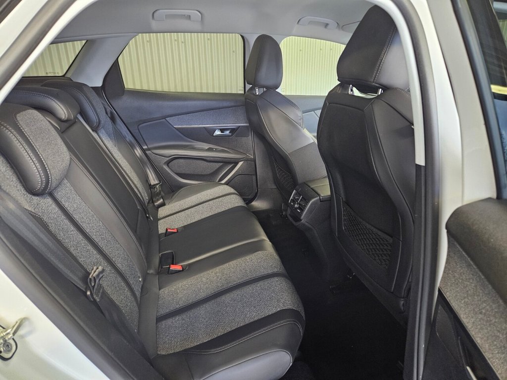 Used Peugeot 3008 2018 for sale - 76950531: Photo 30