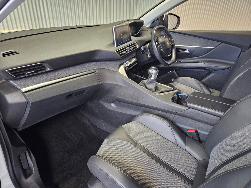 Used Peugeot 3008 2018 for sale - 76950531: Photo 37