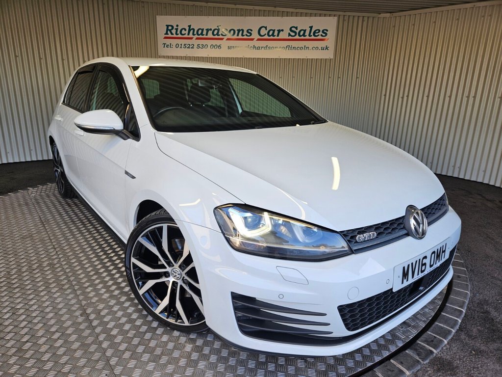 Used Volkswagen Golf 2016 for sale - 76590979: Photo 1