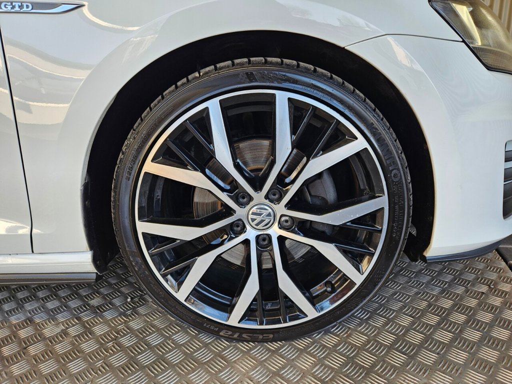 Used Volkswagen Golf 2016 for sale - 76590979: Photo 12