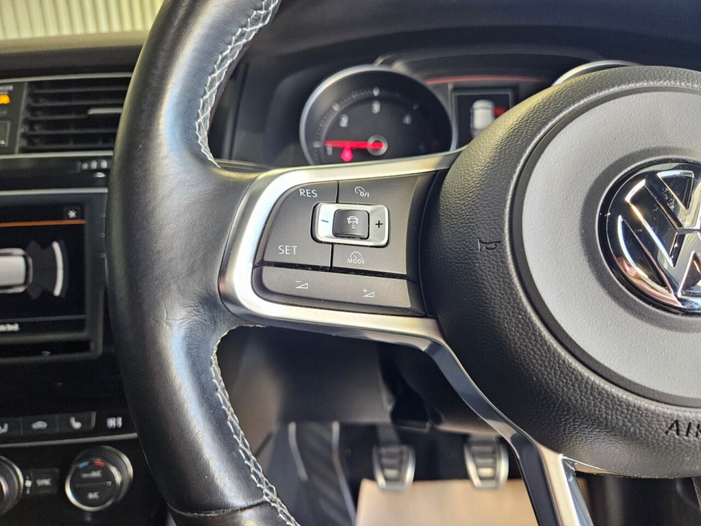 Used Volkswagen Golf 2016 for sale - 76590979: Photo 17