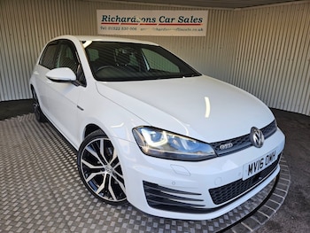 Volkswagen - Golf