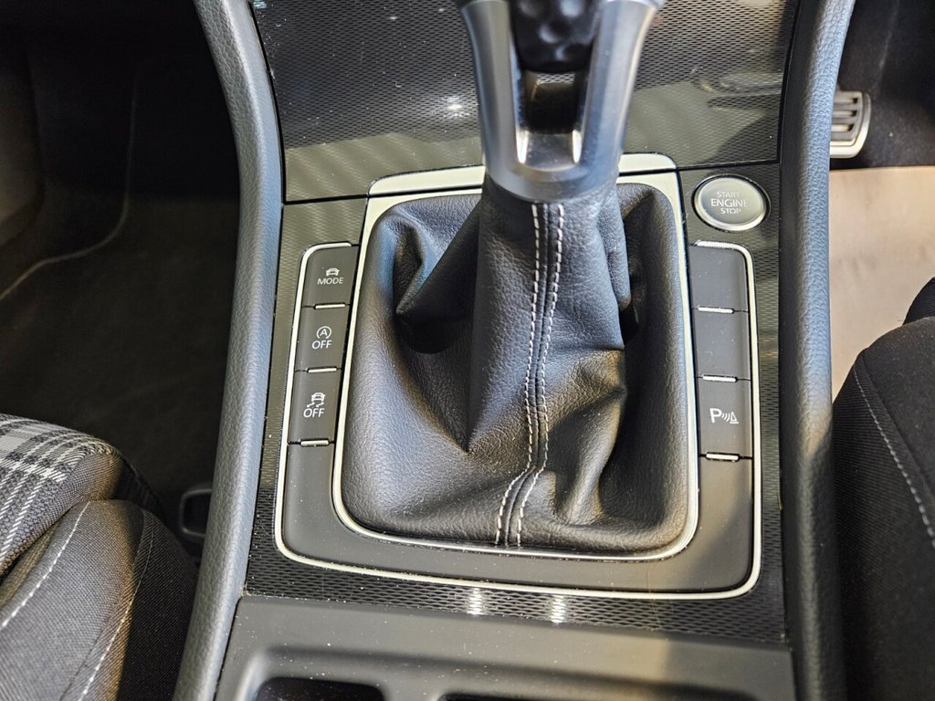 Used Volkswagen Golf 2016 for sale - 76590979: Photo 21