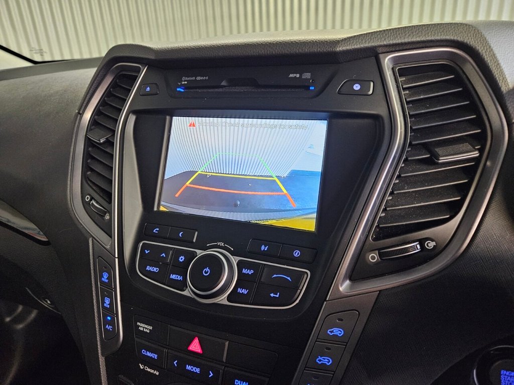 Used Hyundai Santa Fe 2014 for sale - 76768784: Photo 23