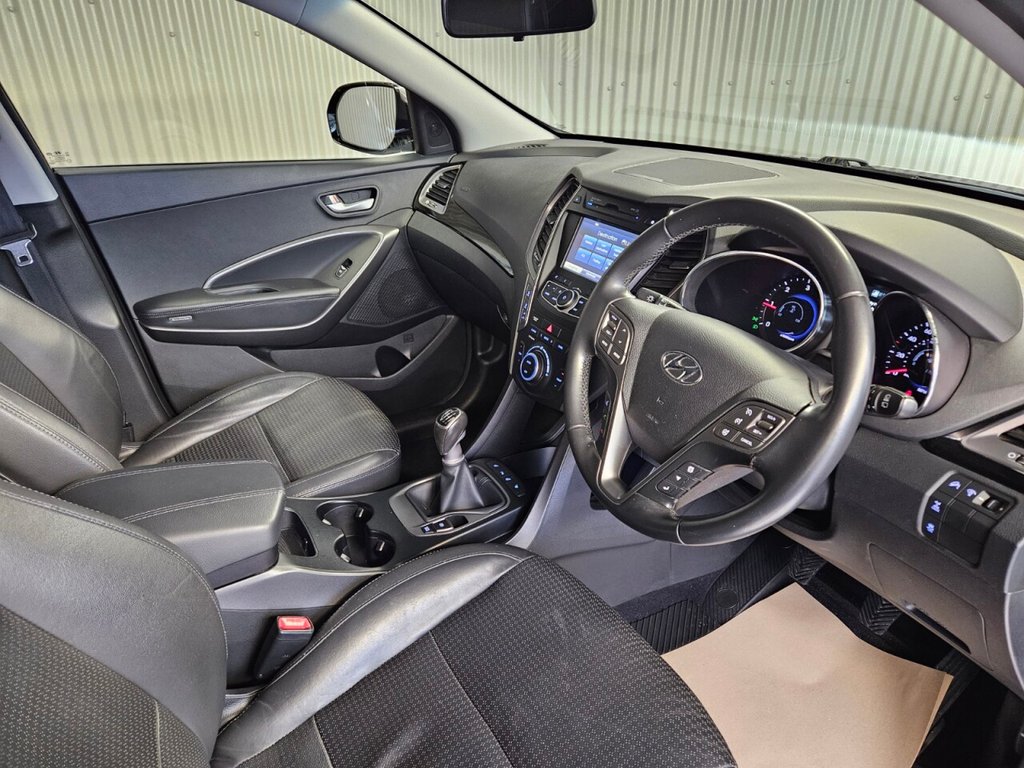 Used Hyundai Santa Fe 2014 for sale - 76768784: Photo 28