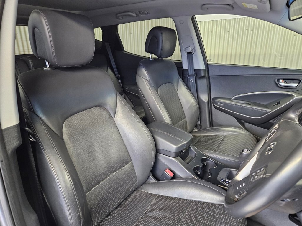 Used Hyundai Santa Fe 2014 for sale - 76768784: Photo 31