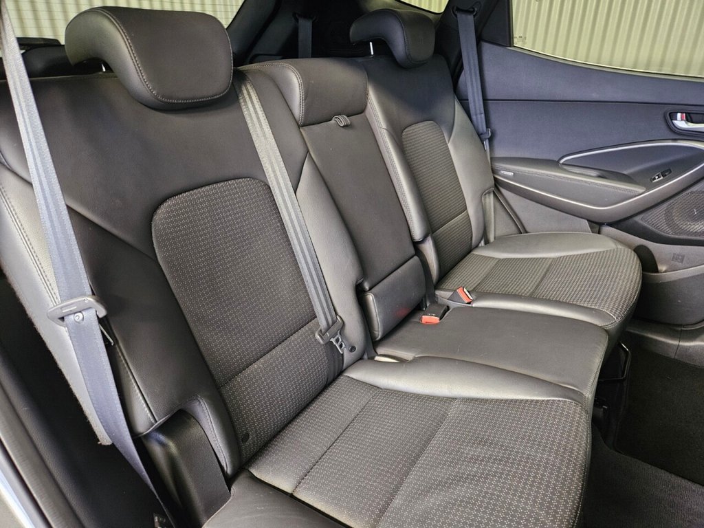 Used Hyundai Santa Fe 2014 for sale - 76768784: Photo 35