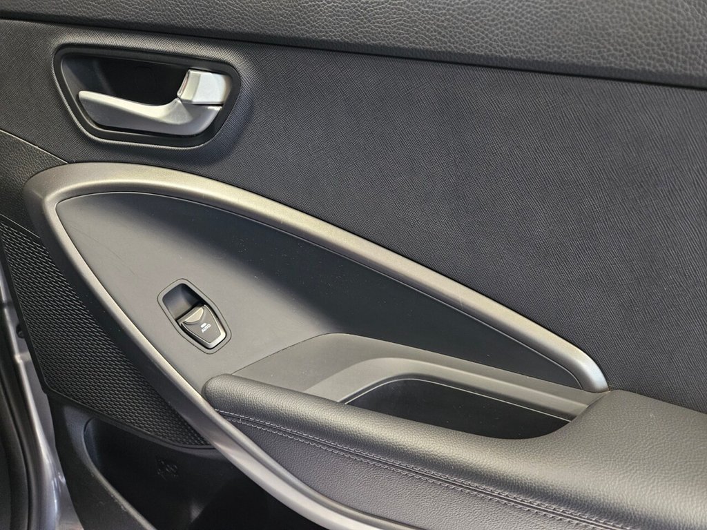 Used Hyundai Santa Fe 2014 for sale - 76768784: Photo 36