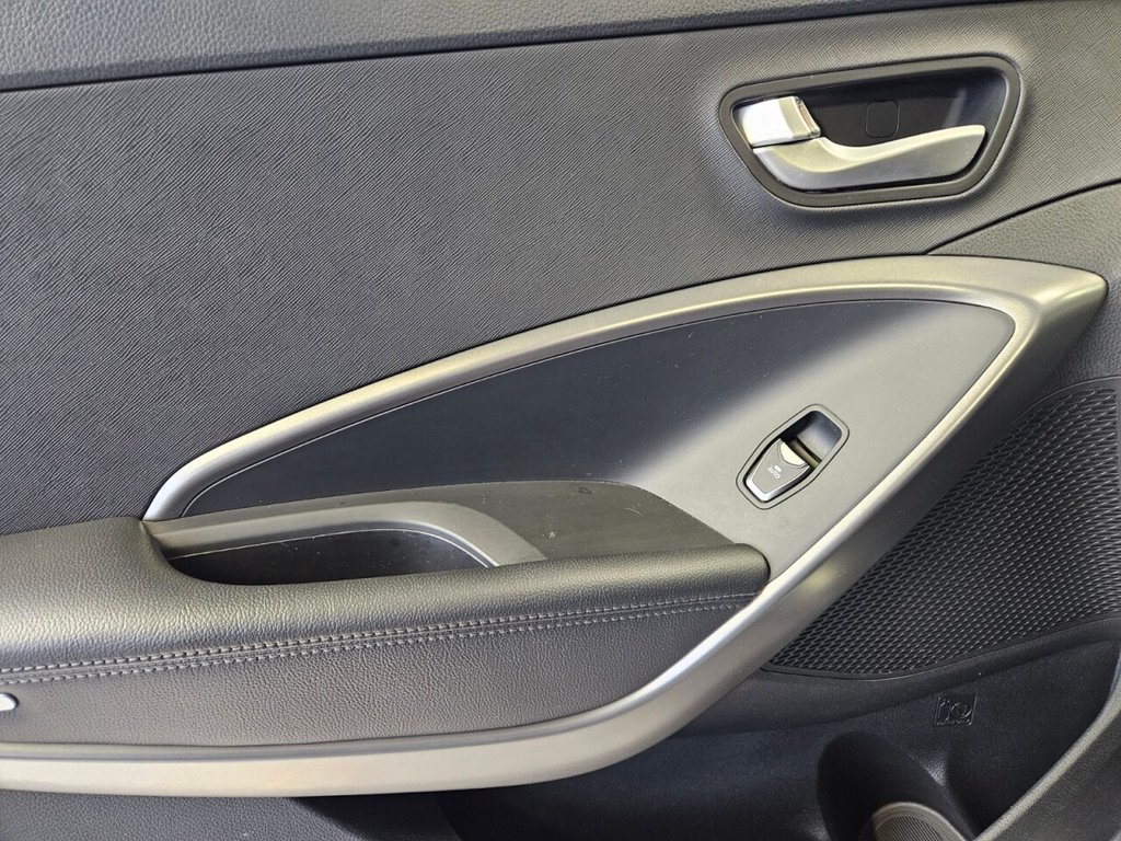 Used Hyundai Santa Fe 2014 for sale - 76768784: Photo 39