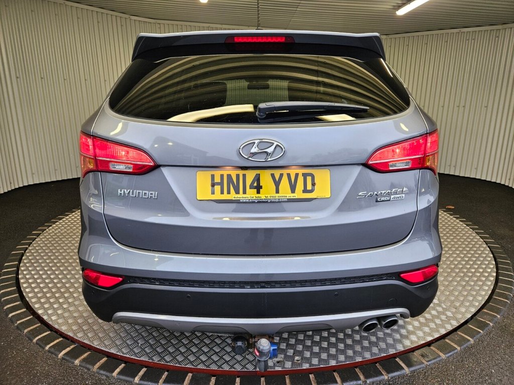 Used Hyundai Santa Fe 2014 for sale - 76768784: Photo 4
