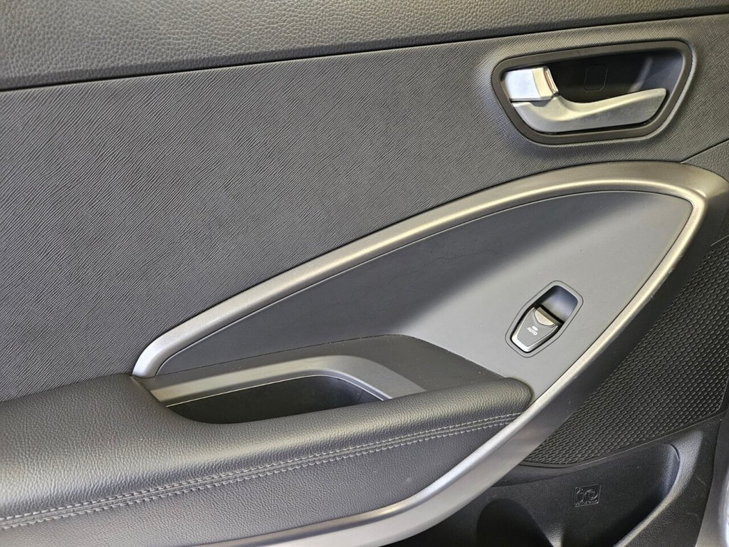 Used Hyundai Santa Fe 2014 for sale - 76768784: Photo 45