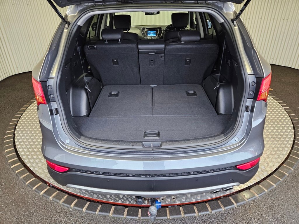 Used Hyundai Santa Fe 2014 for sale - 76768784: Photo 5