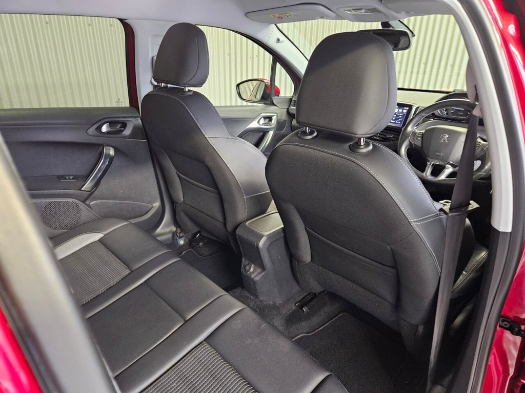 Used Peugeot 2008 2016 for sale - 76686424: Photo 32