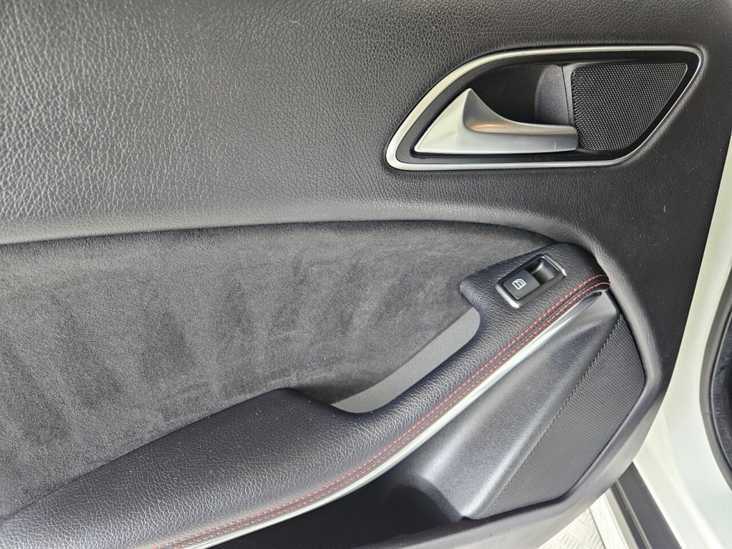 Used Mercedes-Benz GLA 2018 for sale - 77850086: Photo 33