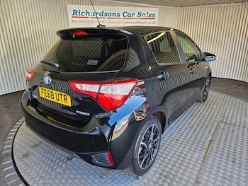Used Toyota Yaris 2018 for sale - 78996142: Photo