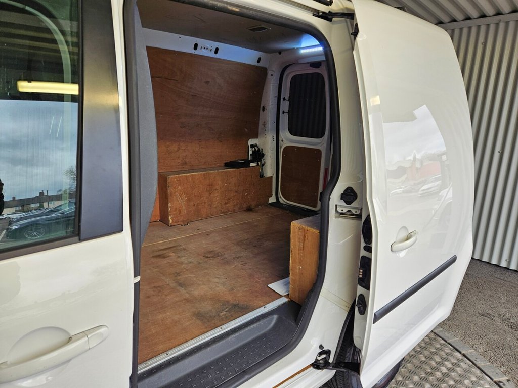 Used Volkswagen Caddy 2014 for sale - 77879872: Photo 16