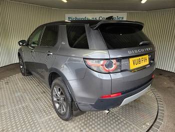 Used Land Rover Discovery Sport 2018 for sale - 79608105: Photo