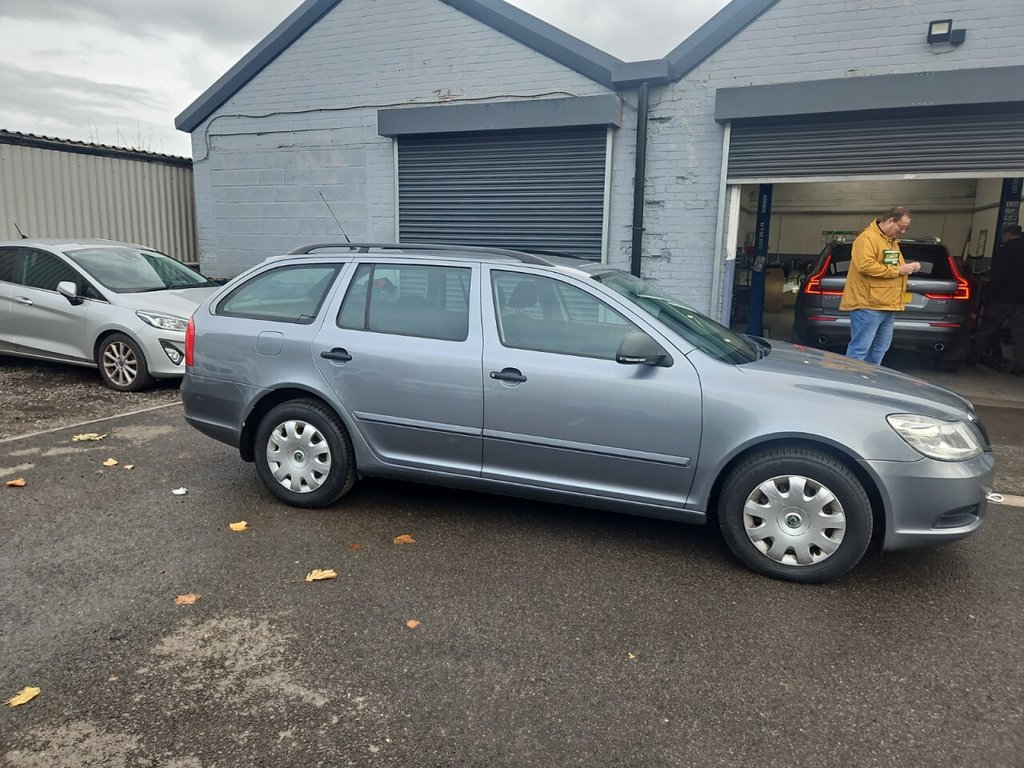 Used Skoda Octavia 2012 for sale - 76406149: Photo 2