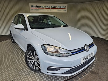 Used Volkswagen Golf 2018 for sale - 75716267: Photo