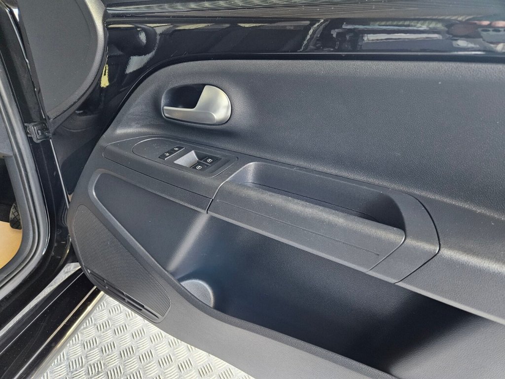 Used Volkswagen up! 2018 for sale - 77654919: Photo 19