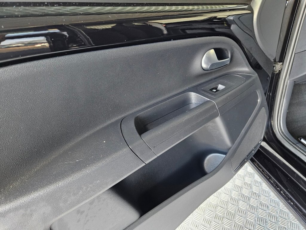 Used Volkswagen up! 2018 for sale - 77654919: Photo 27