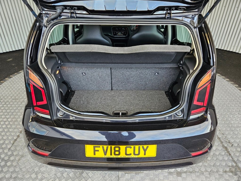 Used Volkswagen up! 2018 for sale - 77654919: Photo 5