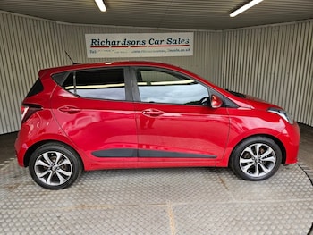 Used Hyundai i10 2017 for sale - 79371032: Photo