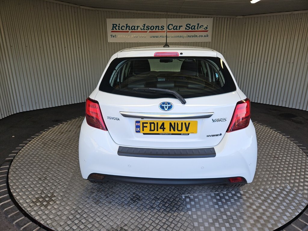 Used Toyota Yaris 2014 for sale - 76570297: Photo 14