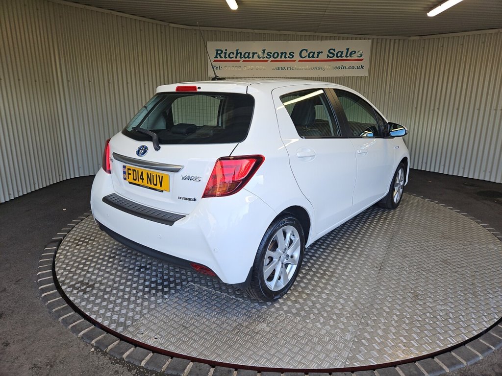 Used Toyota Yaris 2014 for sale - 76570297: Photo 16