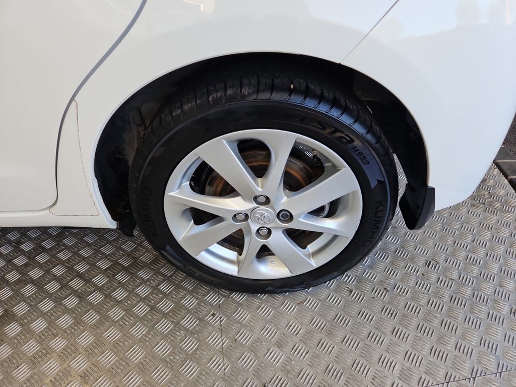 Used Toyota Yaris 2014 for sale - 76570297: Photo 18