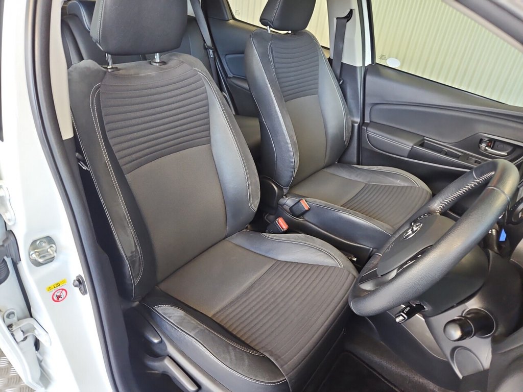 Used Toyota Yaris 2014 for sale - 76570297: Photo 22