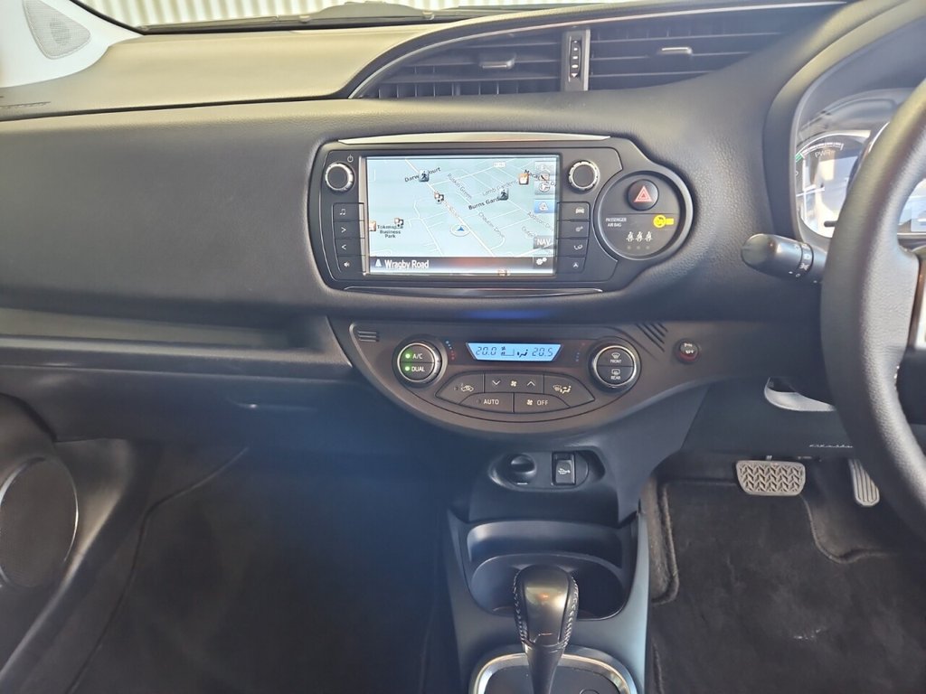 Used Toyota Yaris 2014 for sale - 76570297: Photo 28