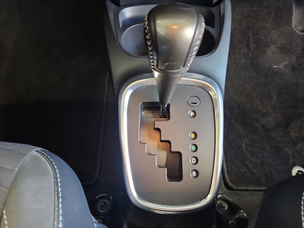 Used Toyota Yaris 2014 for sale - 76570297: Photo 29