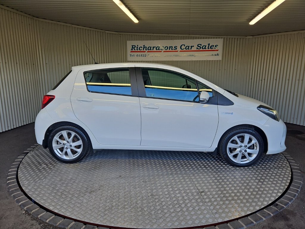 Used Toyota Yaris 2014 for sale - 76570297: Photo 3