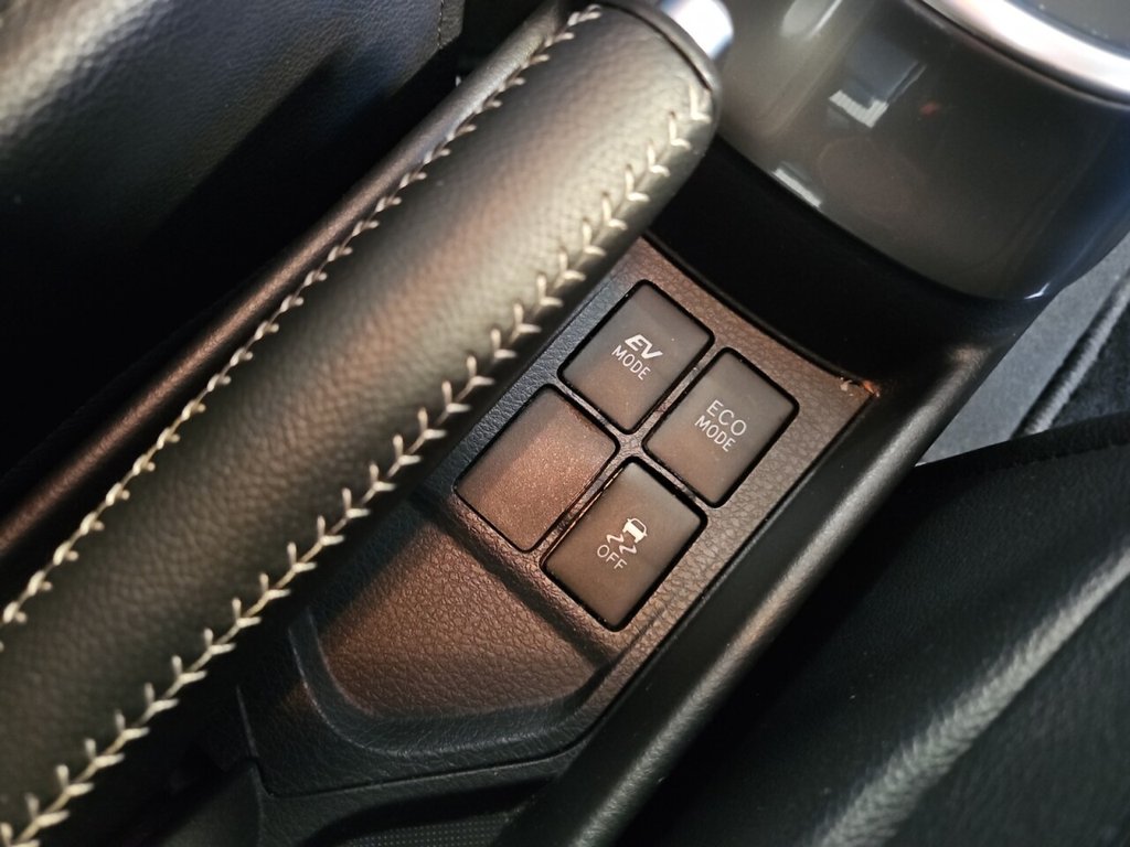 Used Toyota Yaris 2014 for sale - 76570297: Photo 30