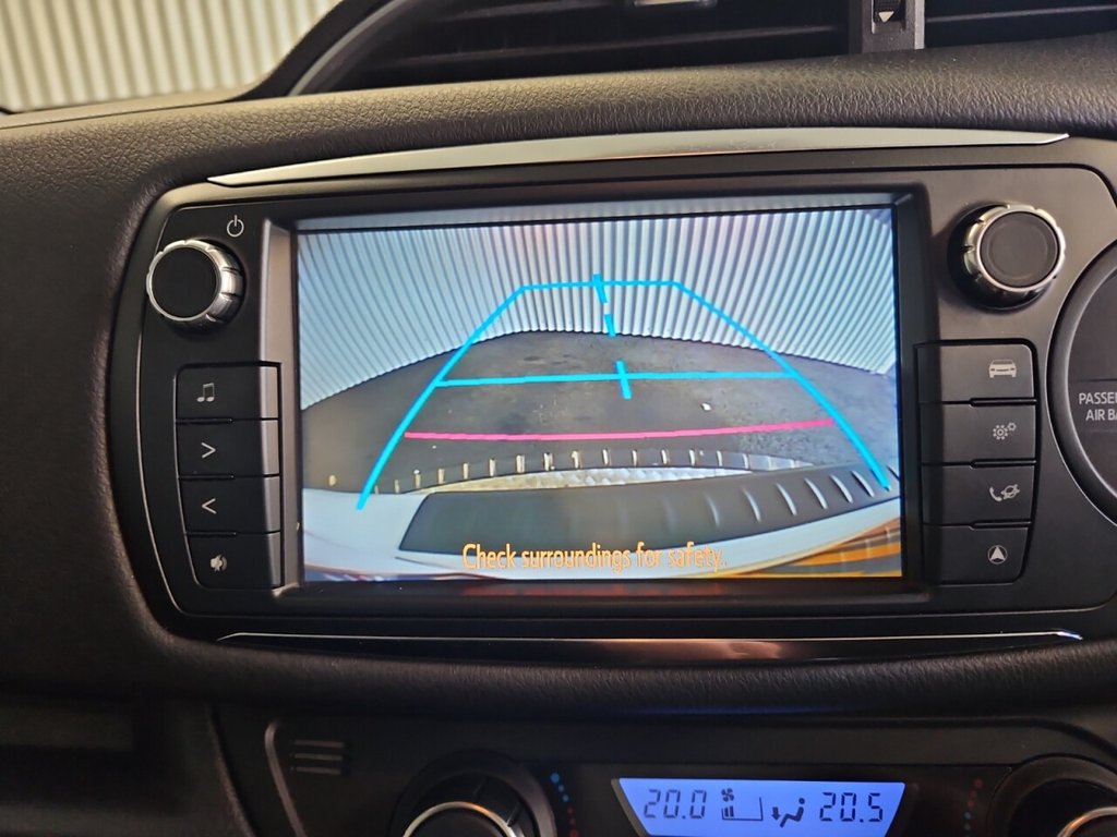 Used Toyota Yaris 2014 for sale - 76570297: Photo 33