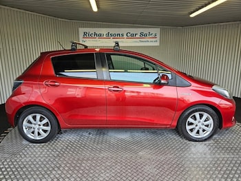 Used Toyota Yaris 2014 for sale - 77384664: Photo