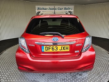 Used Toyota Yaris 2014 for sale - 77384664: Photo