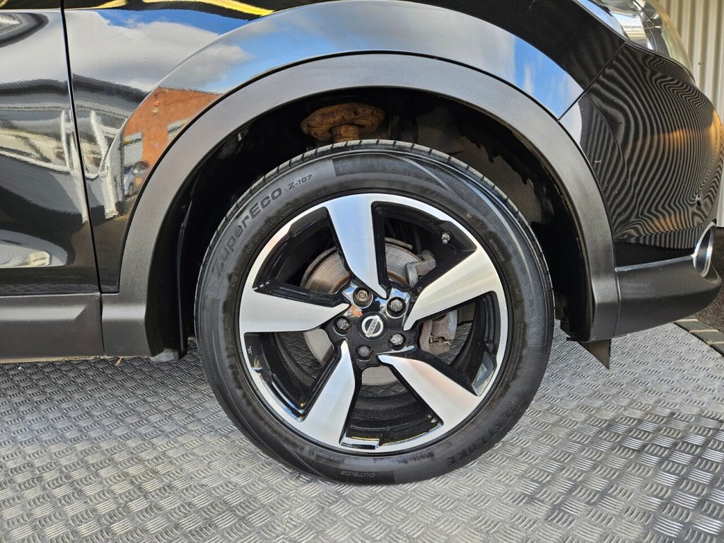 Used Nissan Qashqai 2015 for sale - 77667619: Photo 11