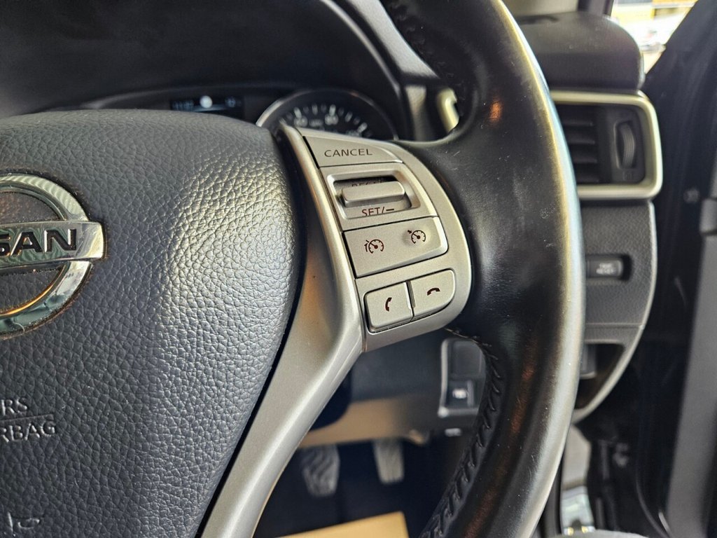 Used Nissan Qashqai 2015 for sale - 77667619: Photo 16