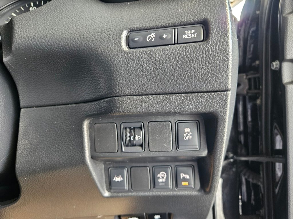 Used Nissan Qashqai 2015 for sale - 77667619: Photo 23