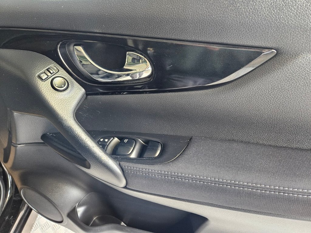 Used Nissan Qashqai 2015 for sale - 77667619: Photo 27