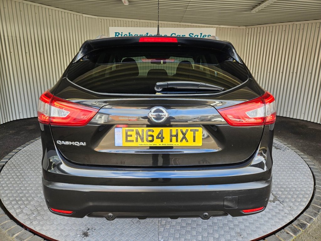 Used Nissan Qashqai 2015 for sale - 77667619: Photo 4