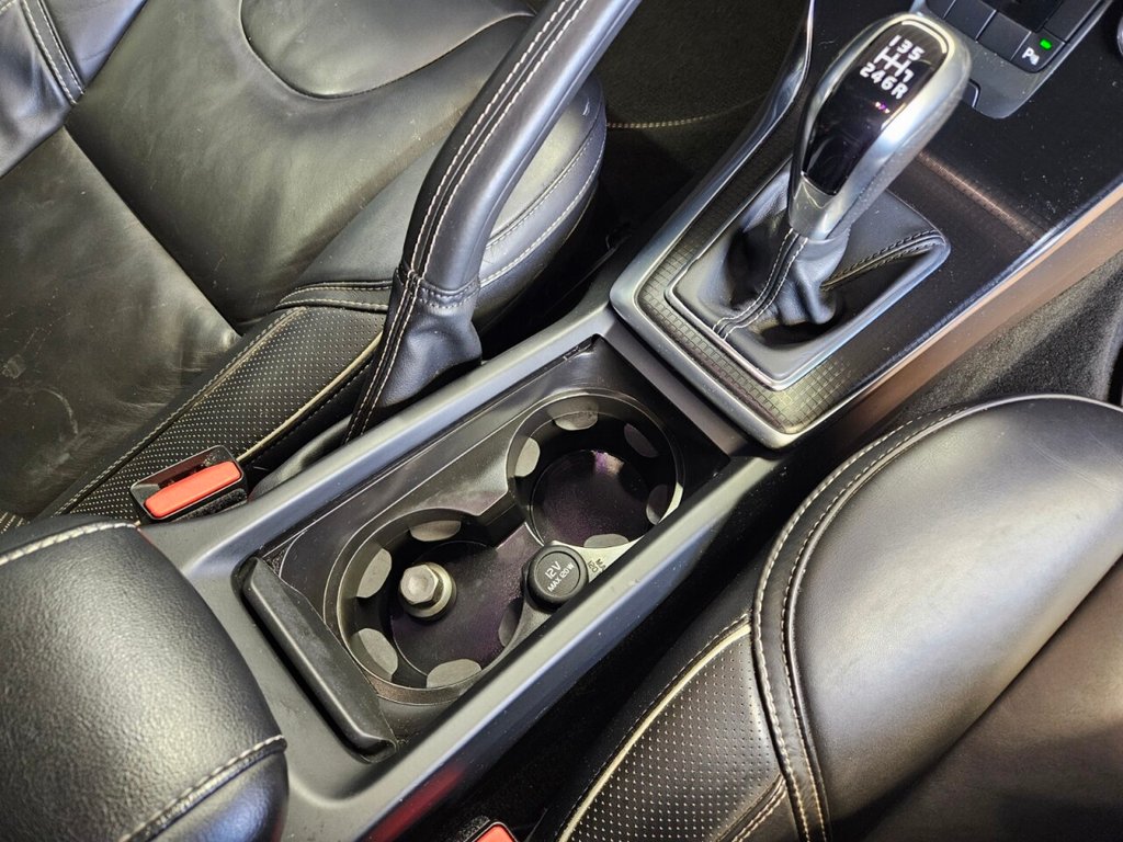 Used Volvo V40 2017 for sale - 77172186: Photo 18