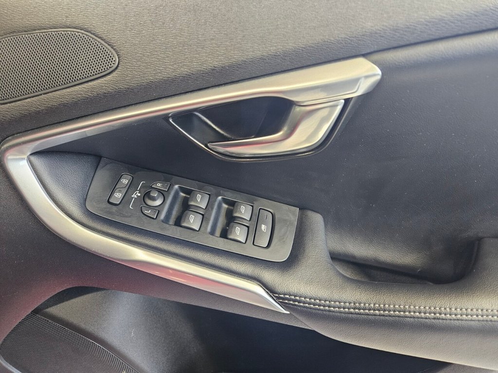 Used Volvo V40 2017 for sale - 77172186: Photo 29