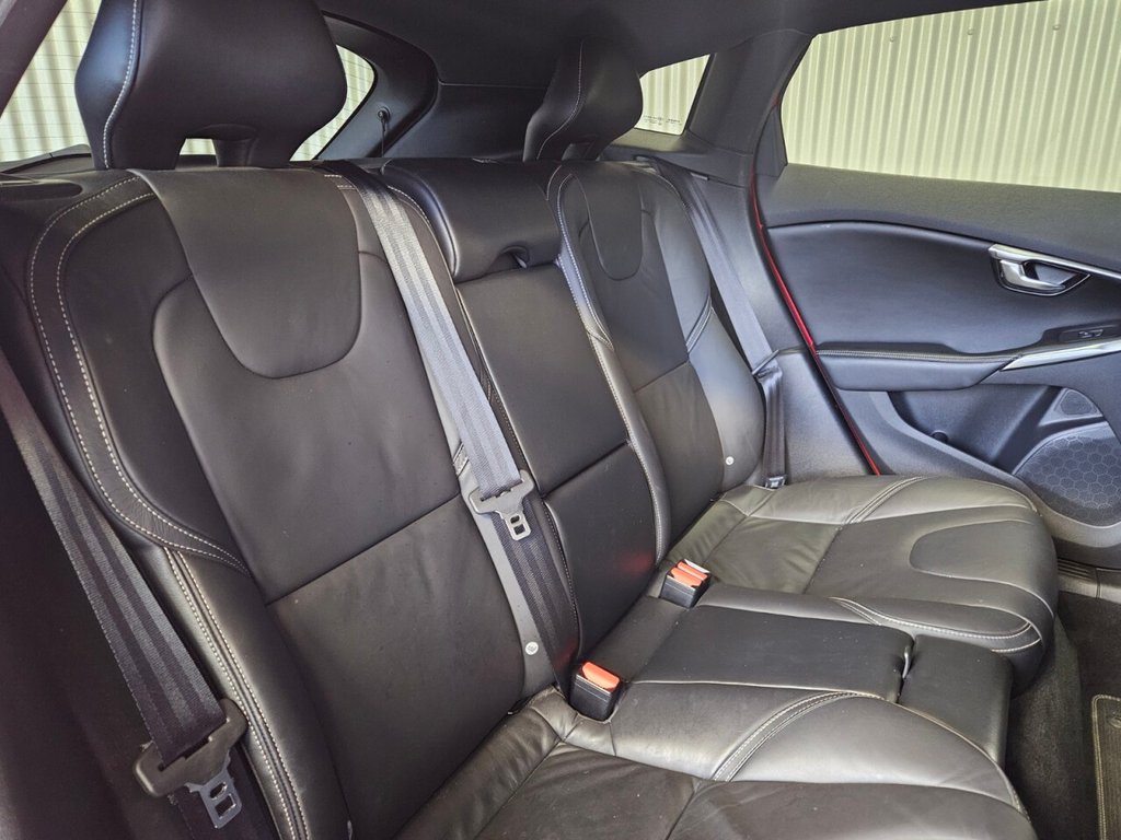 Used Volvo V40 2017 for sale - 77172186: Photo 32