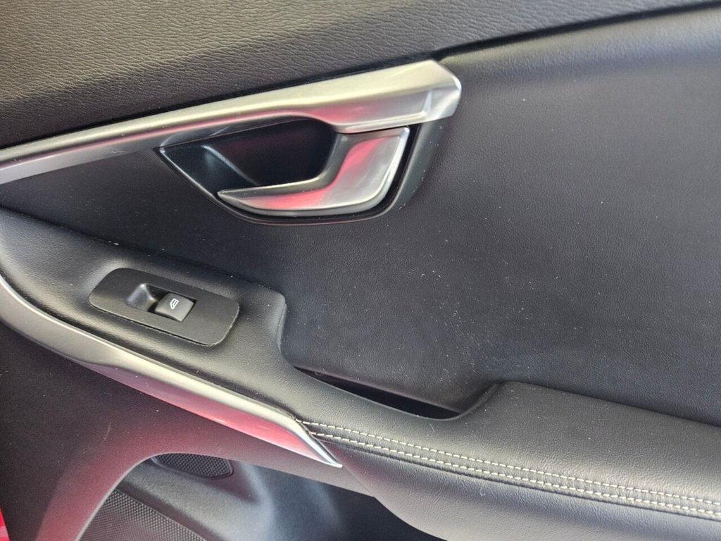 Used Volvo V40 2017 for sale - 77172186: Photo 33