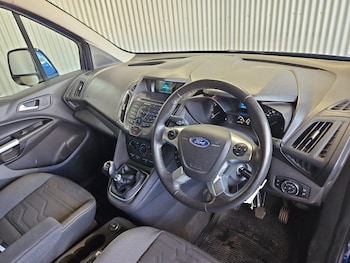 Used Ford Grand Tourneo Connect 2016 for sale - 79518447: Photo