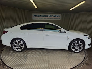 Used Vauxhall Insignia 2017 for sale - 75800811: Photo