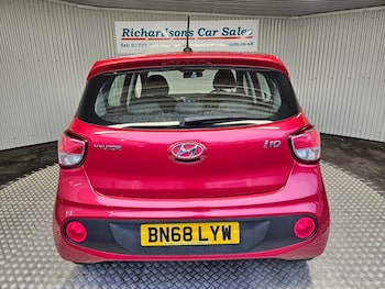 Used Hyundai i10 2018 for sale - 77027491: Photo